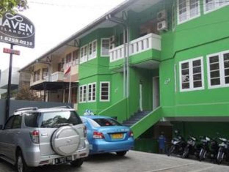 Maven Cilandak Hotel Jakarta Exterior photo